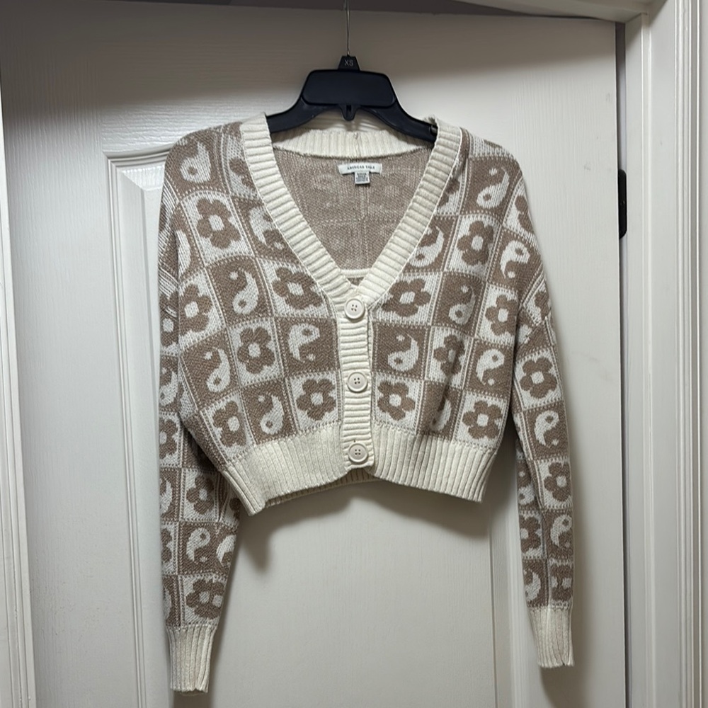 American Eagle Outfitters Cream and Brown Cropped Cardigan Sweater